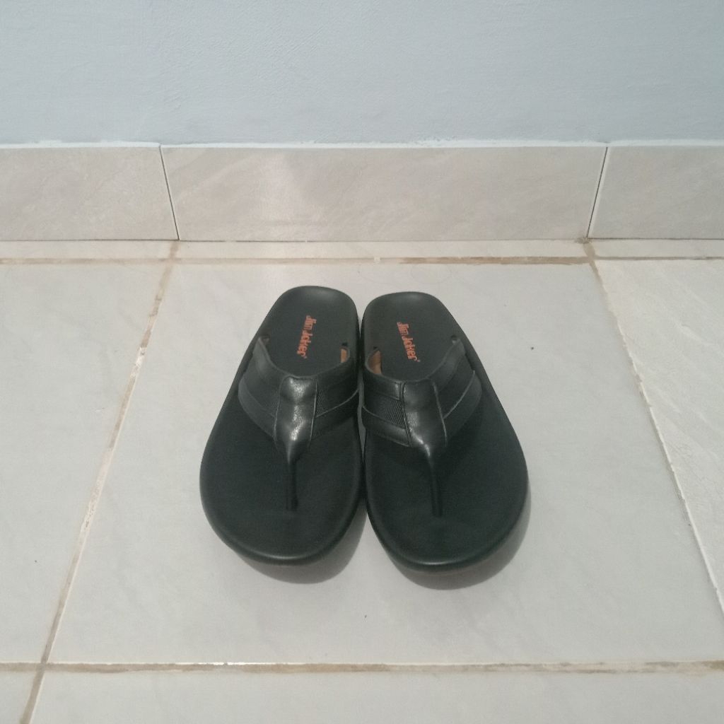 JIM JOKER SANDAL JEPIT PRIA LAST STOCK SIZE 42 ORIGINAL