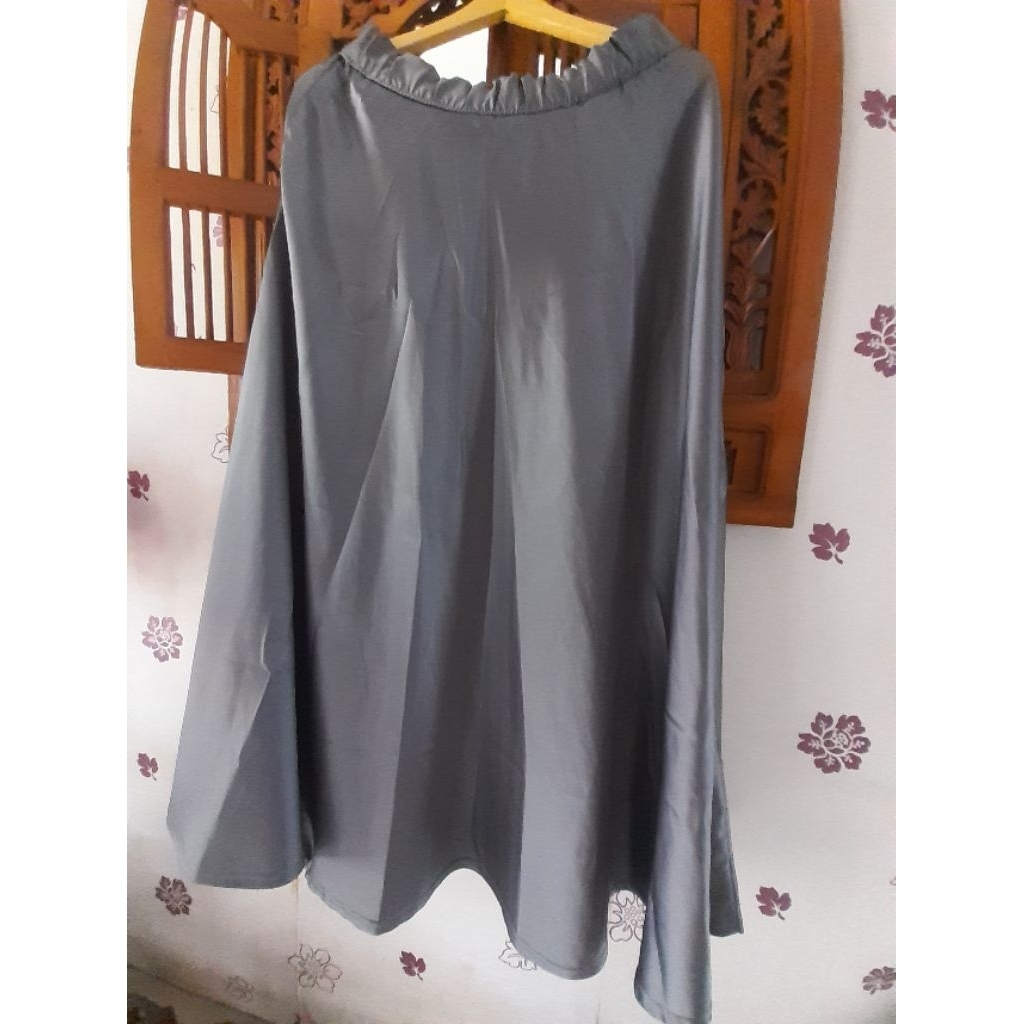 Rok Wanita Preloved Second Branded ' FERITA ' ( LD 90 / P 100 )