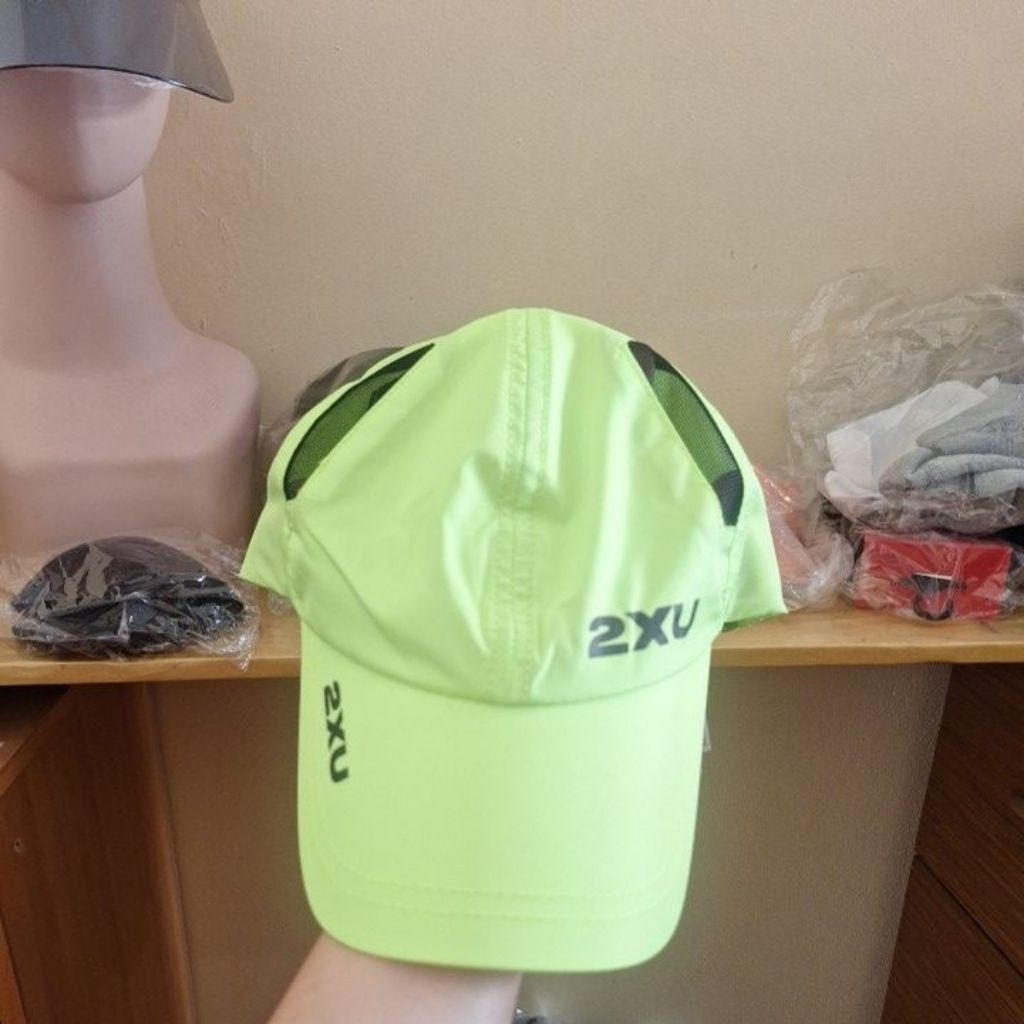 2XU ORIGINAL Running Visor Cap/Topi Olahraga Hijau Neon