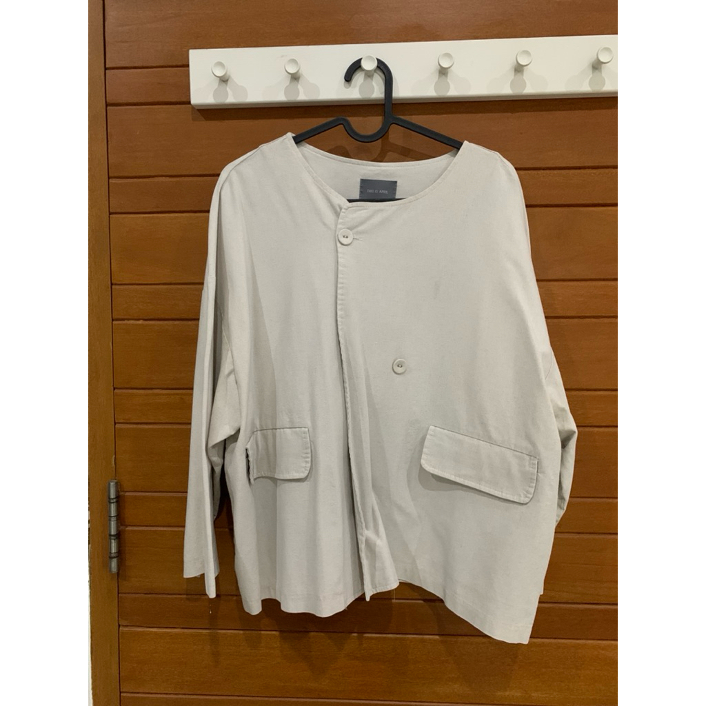 Preloved Outer/Jaket This is April