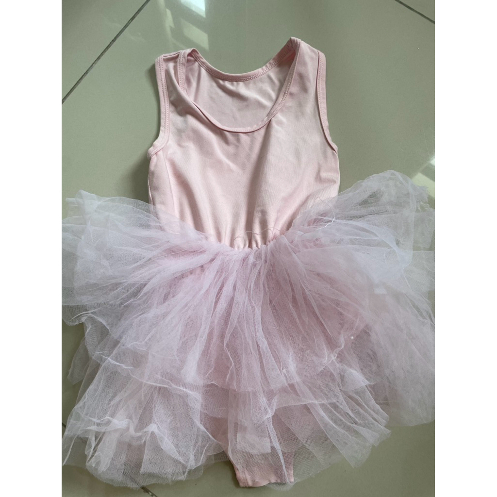 Preloved-Baju Ballet anak perempuan 3-4 tahun