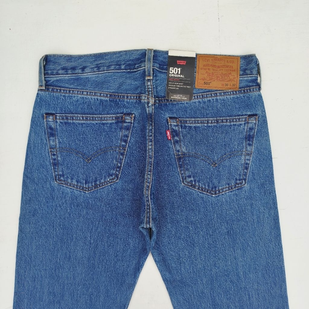 Lvs 501 Straight leg Fit Jeans