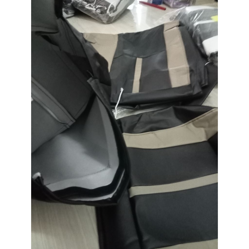 sarung jok cover jok mobil Avanza 2012