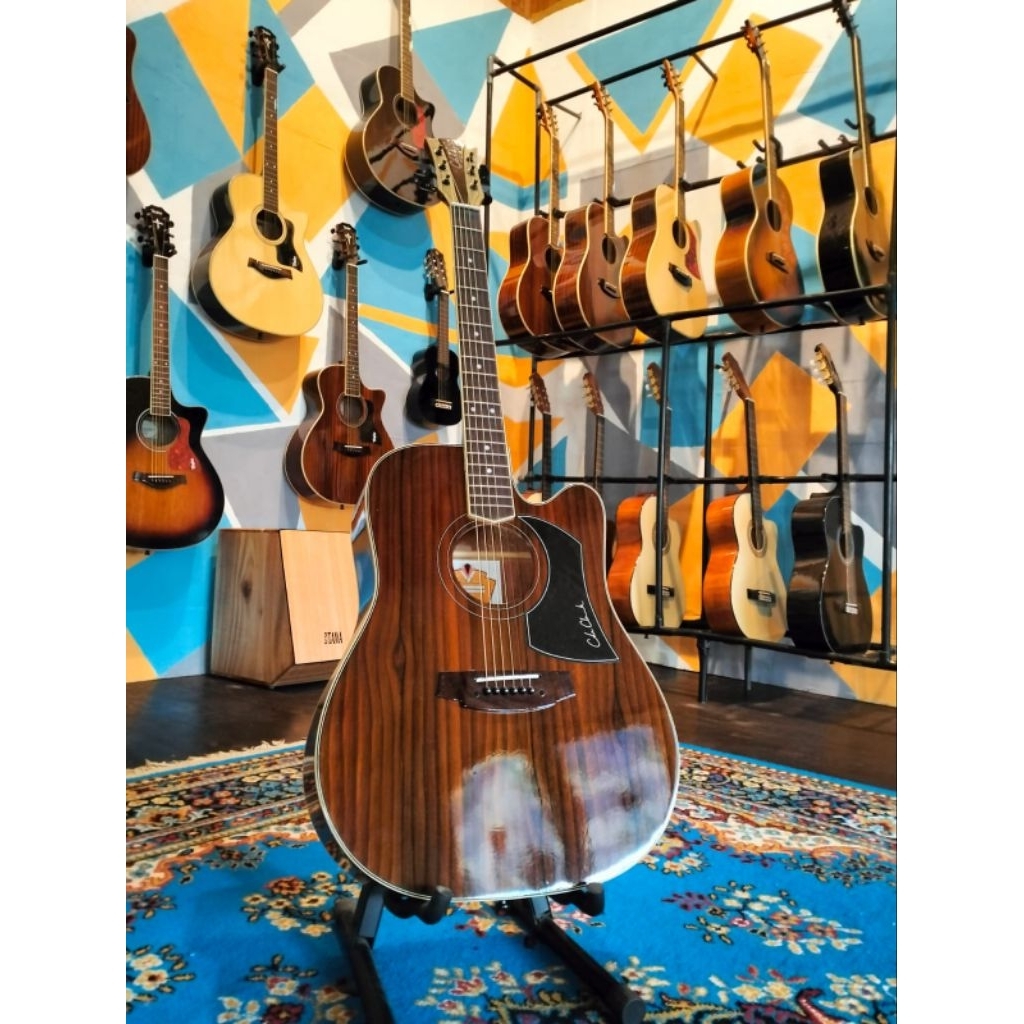 Gitar Akustik Cole Clark