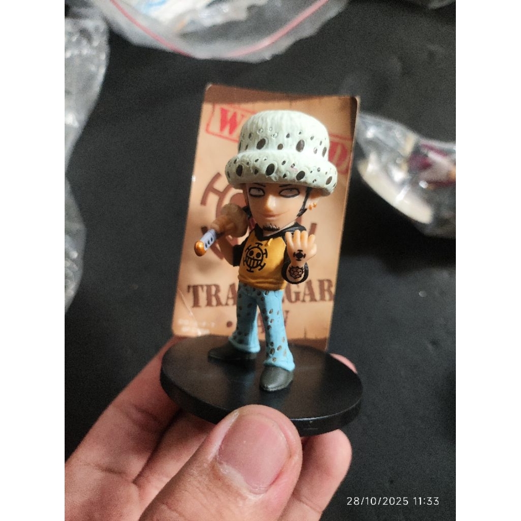 ichiban kuji trafalgar d water law original bandai not wcf