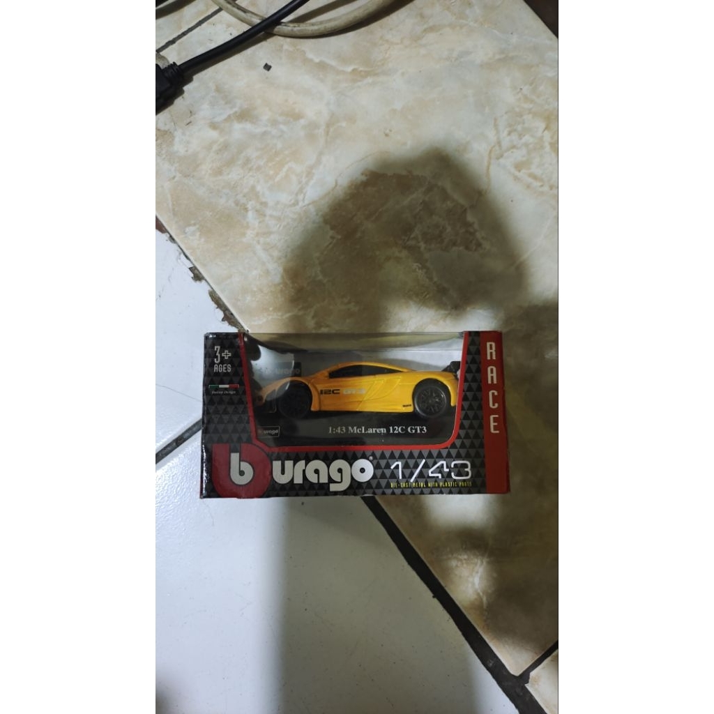 Bburago Race McLaren 12C GT3 Scale 1/43