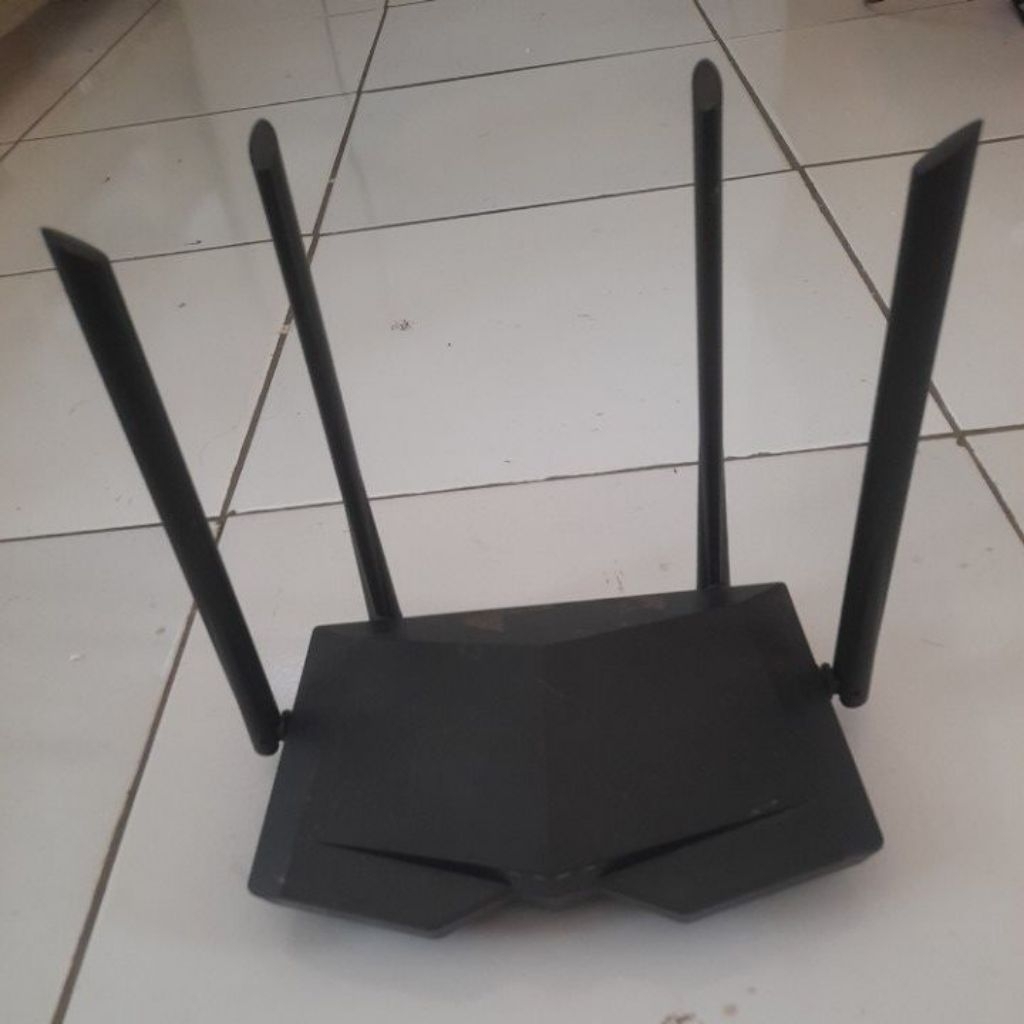 ROUTER TENDA AC6 AC1200 DUAL BAND (BEKAS)