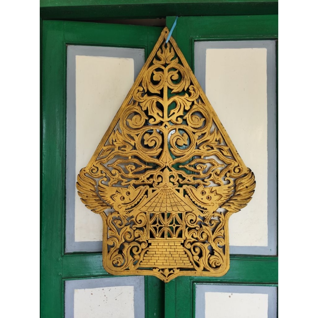 Gunungan wayang dekorasi