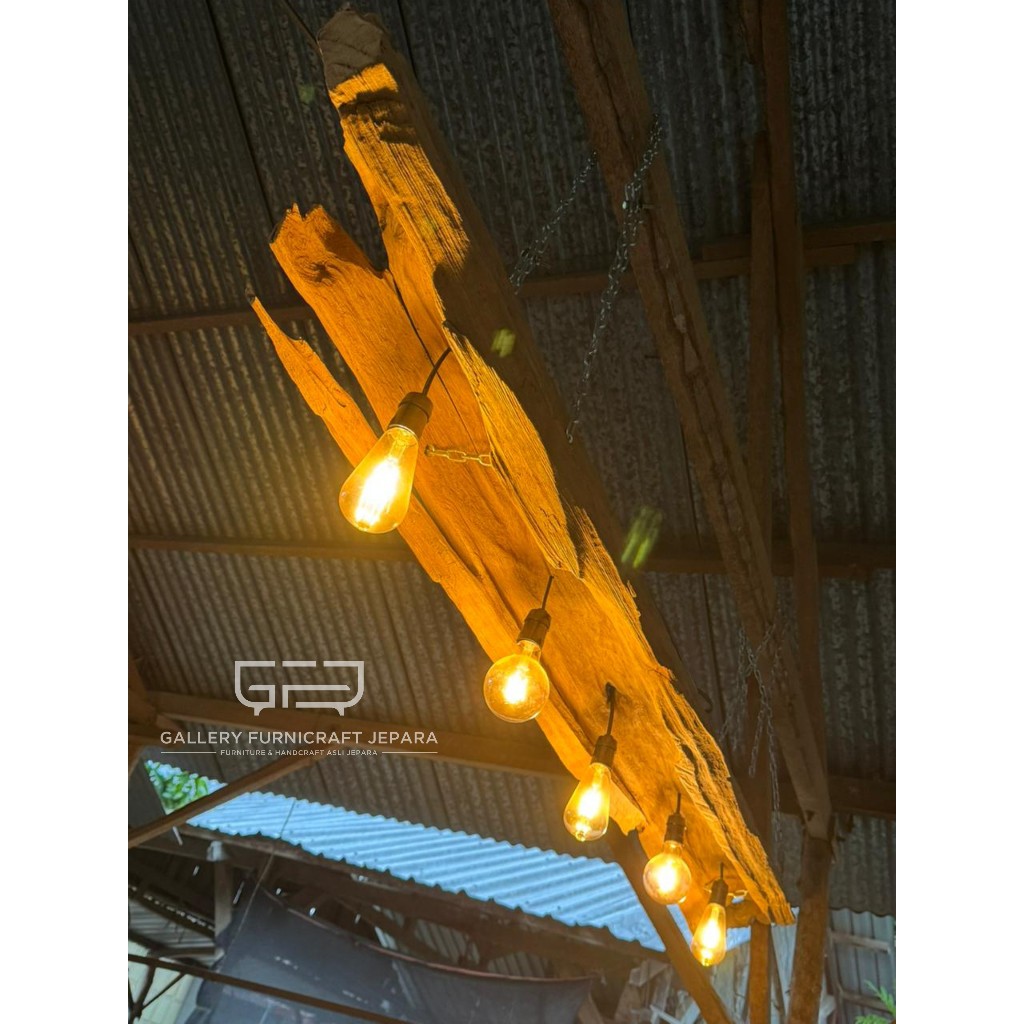 Dekorasi Lampu Gantung Antik Kayu Jati Erosi 200cm