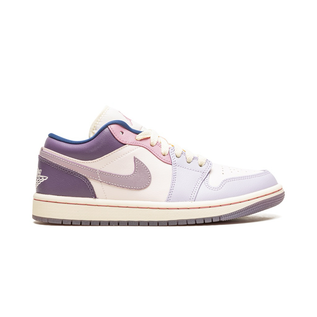 SEPATU SNEKERS KEREN WANITA JORDAN 1 LOW PURPLE