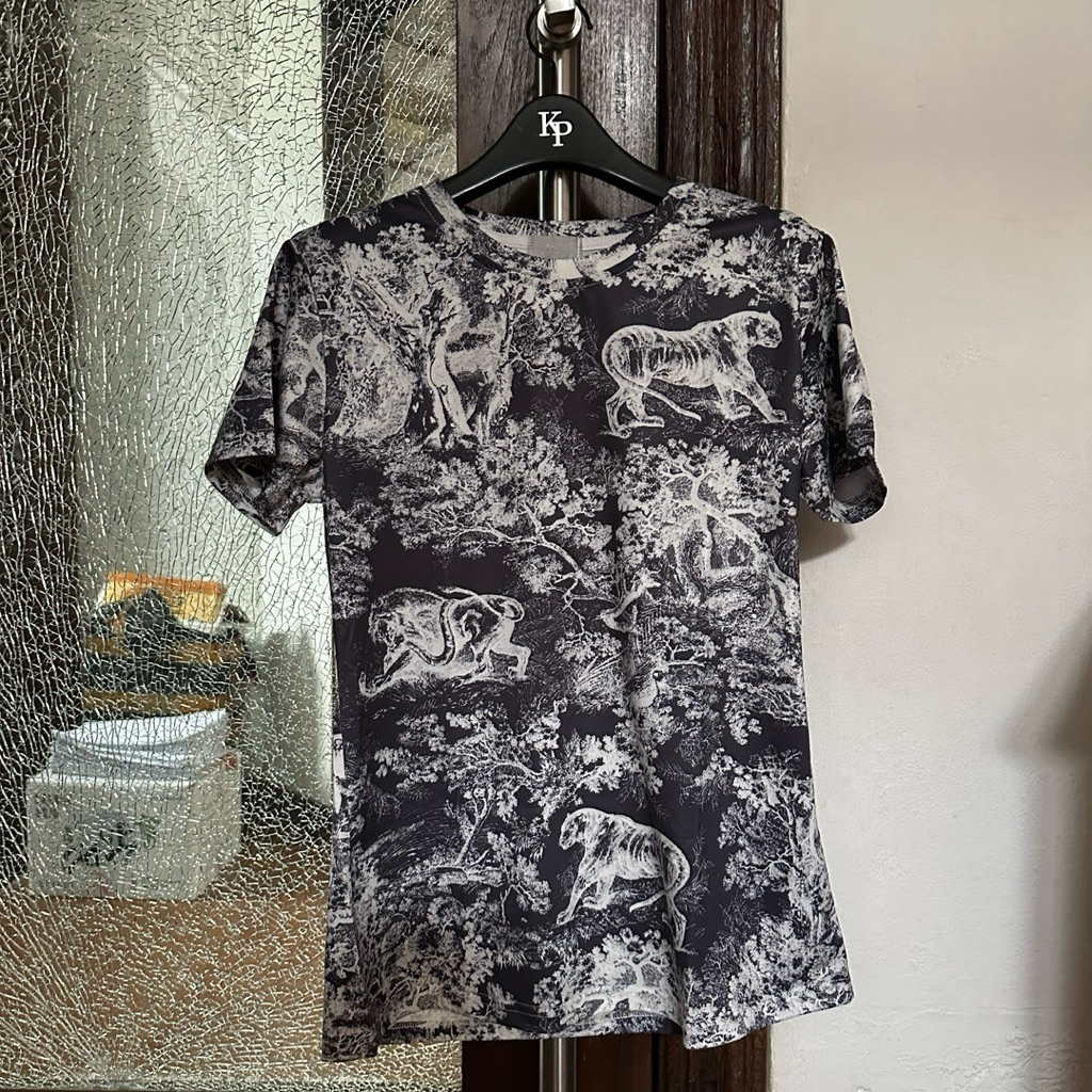 [READY] DI*R T-SHIRT TOP KAOS NEW