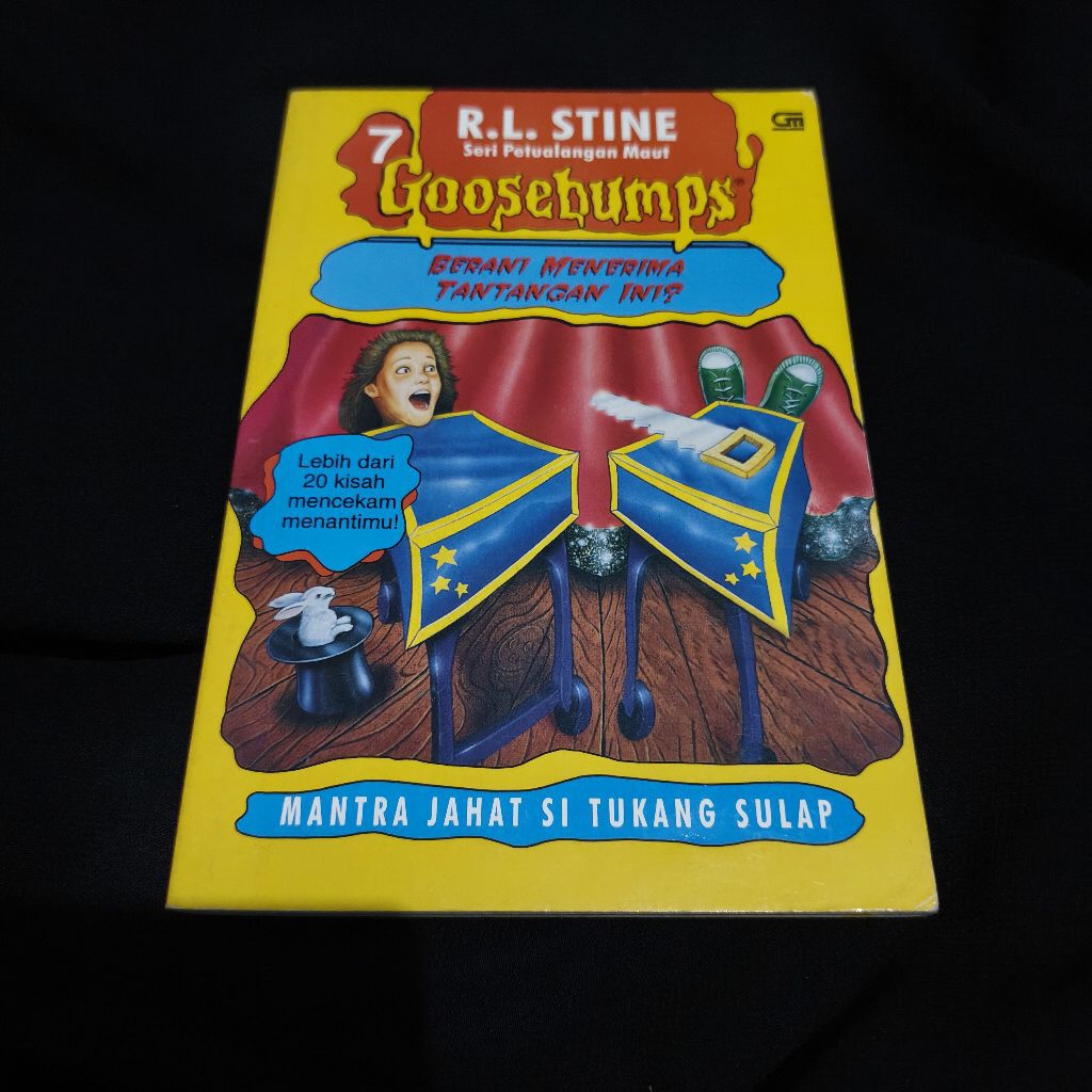 Novel Goosebumps Seri Petualangan maut Mantra Jahat Si Tukang Sulap by R L Stine