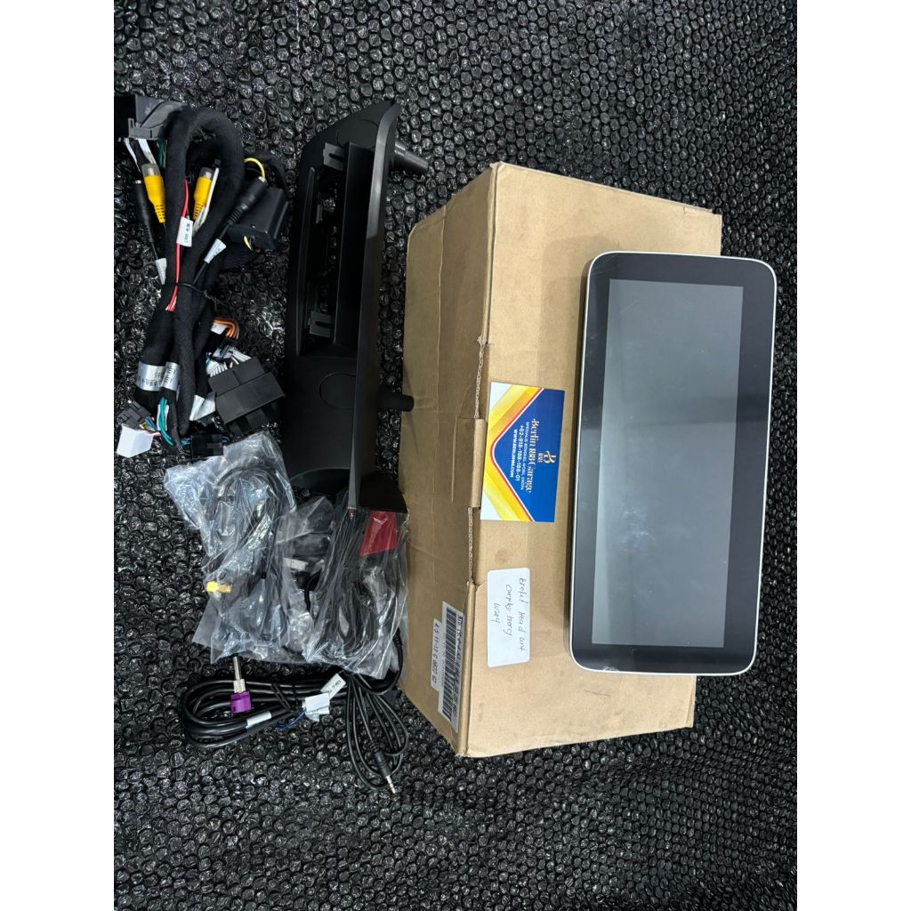 BREKET,HEAD UNIT CARPLAY MERCY W204