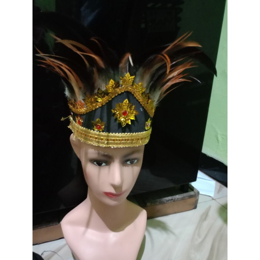 mahkota dayak kalimantan