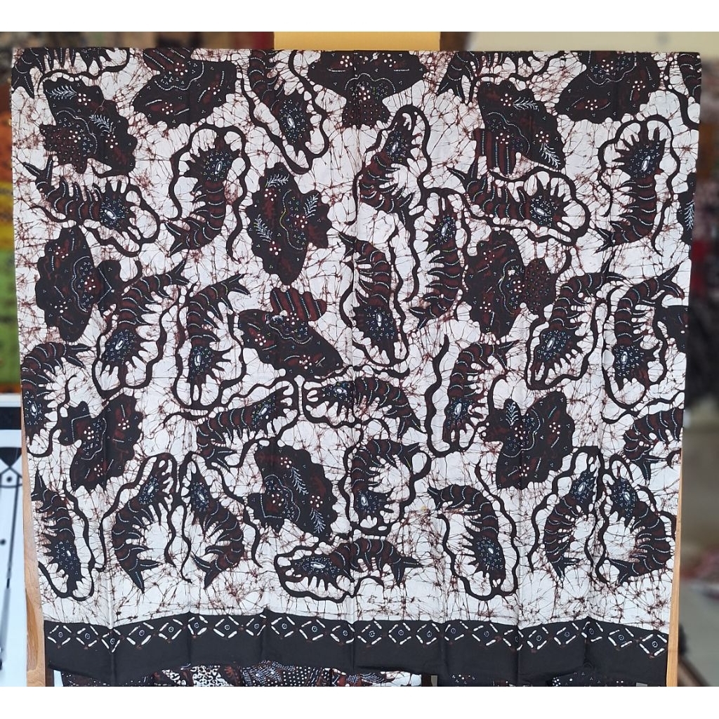 Kain Batik Tulis Bakaran Khas Pati