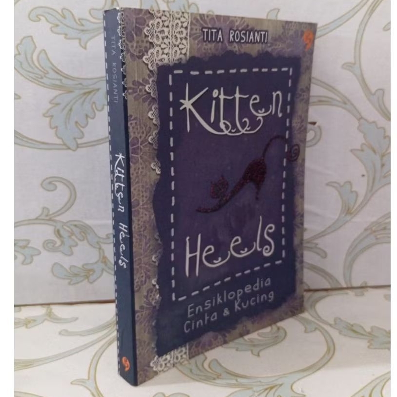 Kitten Heels Ensiklopedia Cinta Dan Kucing By Tita Rosianti