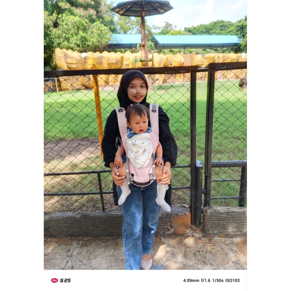 Preloved gendongan baby M Shape