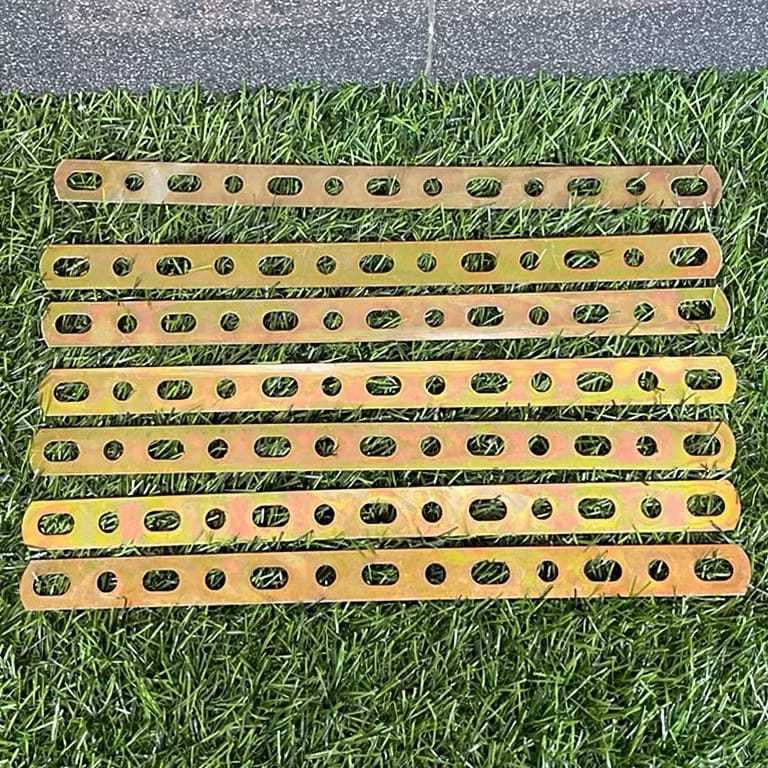 { SalamDariBinjai Racing } Cod 10pcs Breket bolong emas tebal 30cm Breket Plat Besi Serbaguna Kuning