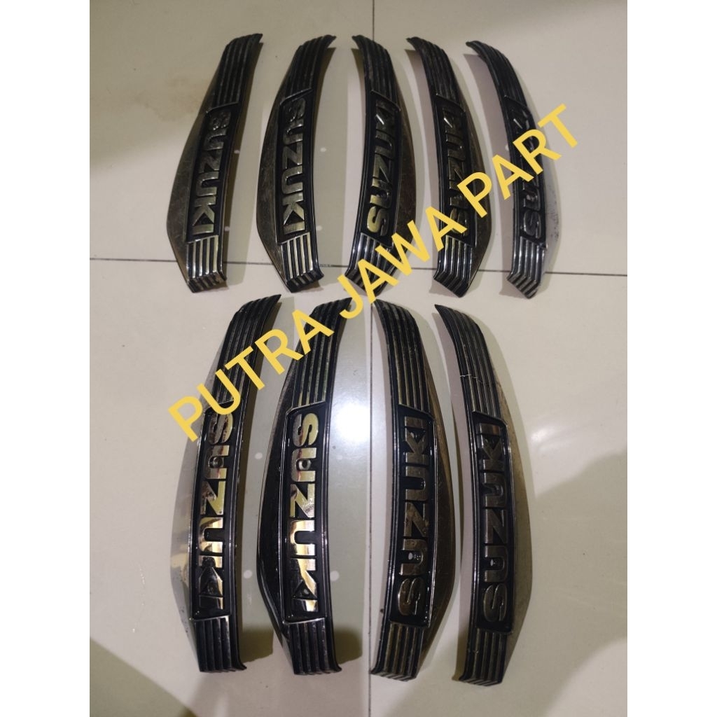 Emblem Tangki Suzuki RC100 Bravo Original