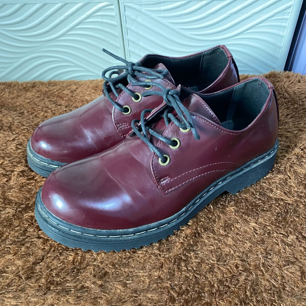 Preloved RUBI Oxford loafers docmart sepatu wanita