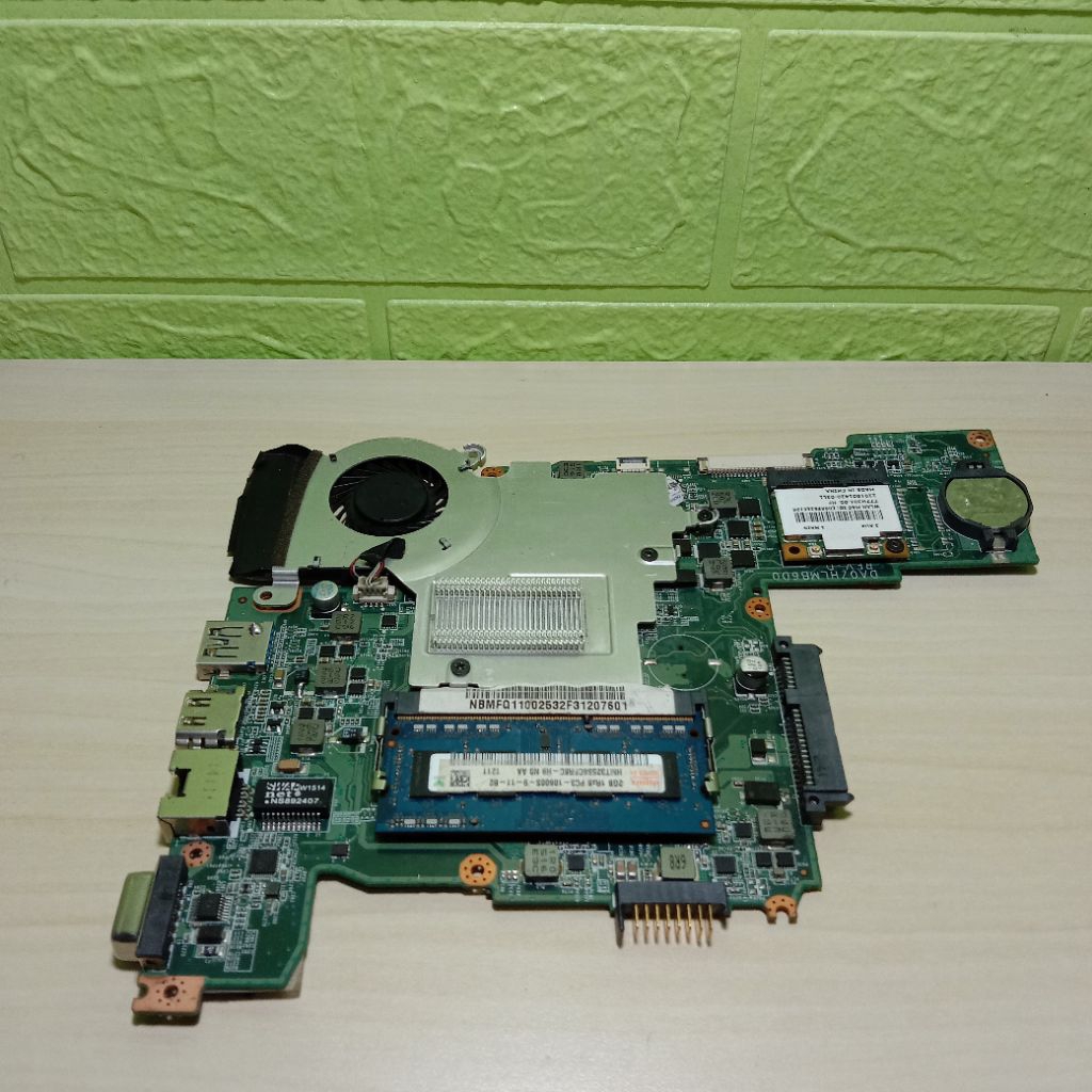 Motherboard Mainboard Mobo Mesin Hidup Laptop Acer Aspire One 725