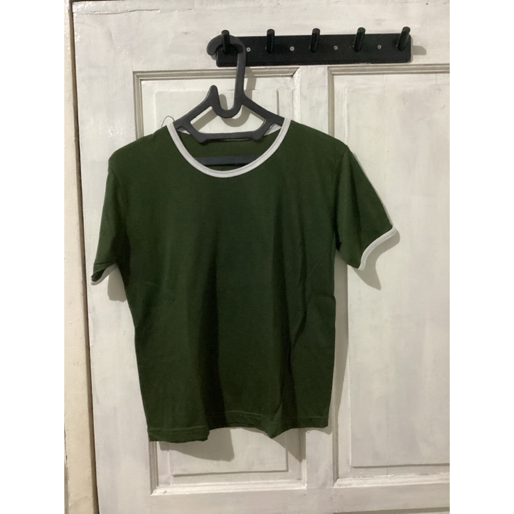 Kaos Hijau Army Wanita - M