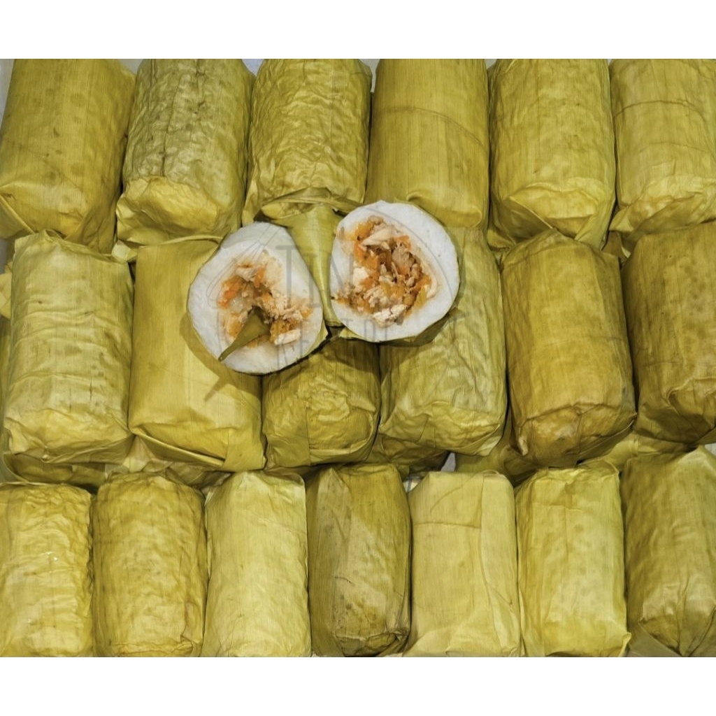 Lontong/Arem2 isi Ayam,Wortel Cabai Rawit (Harga perpcs)