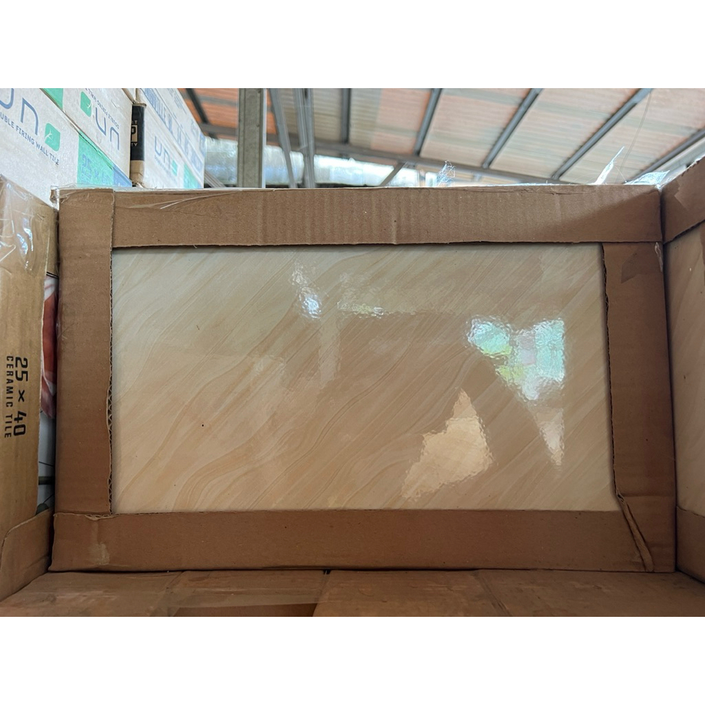 Keramik dingding Gemilang 25x40cm Beige Dus polos