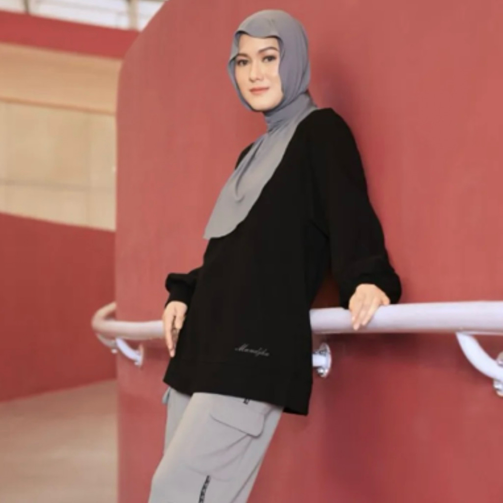 MANDJHA Claudia Black Blouse - Atasan Kaos Panjang Hitam Pekat Polos ORIGINAL By IVAN GUNAWAN