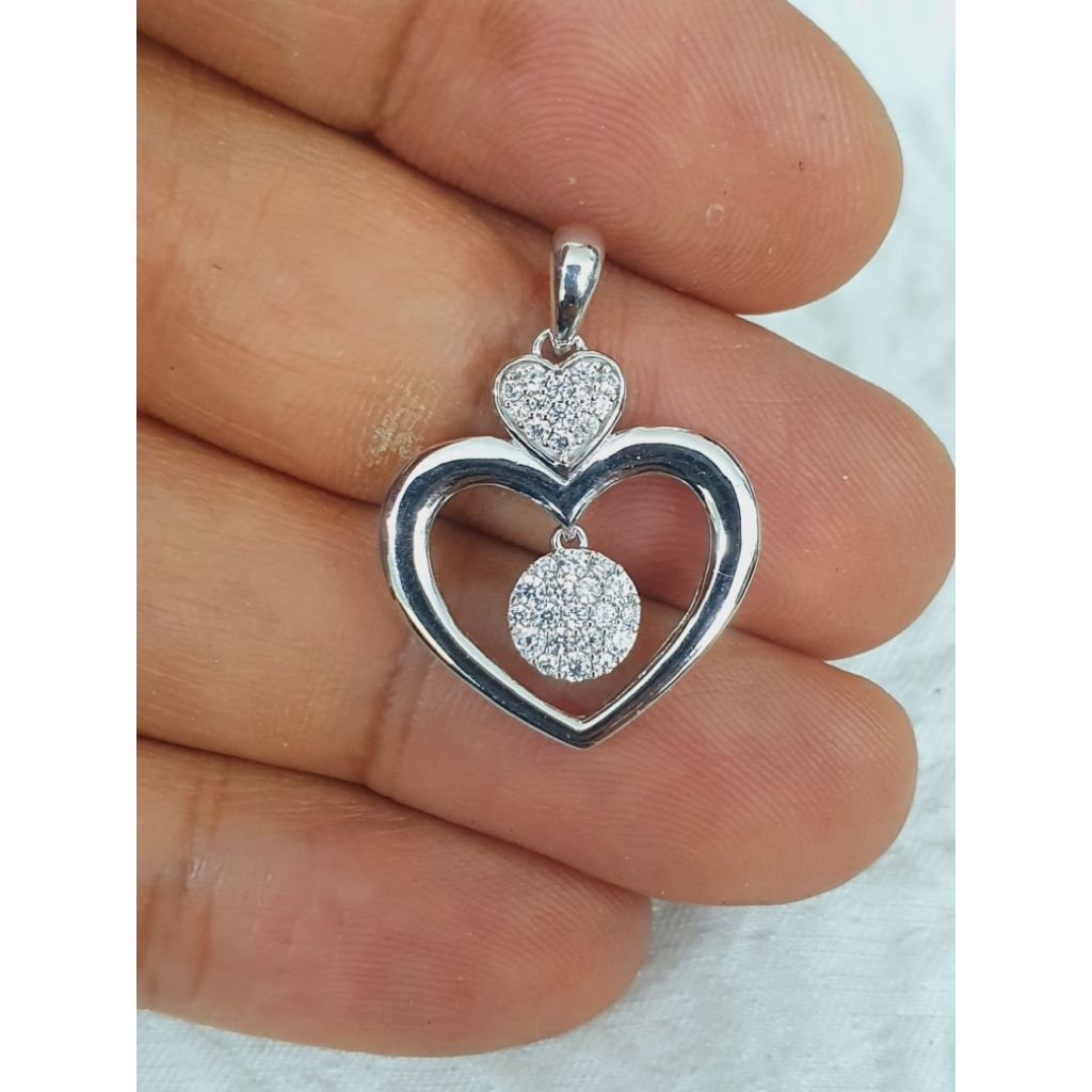 liontin model love putih variasi mata ad emas 75% 750 75 % 17k