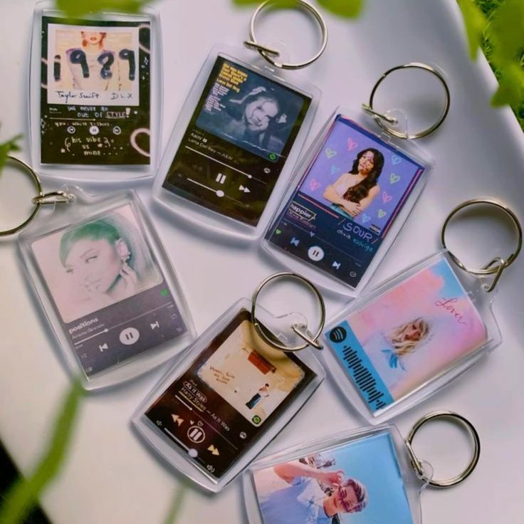 gantungan kunci custom nama+foto sendiri