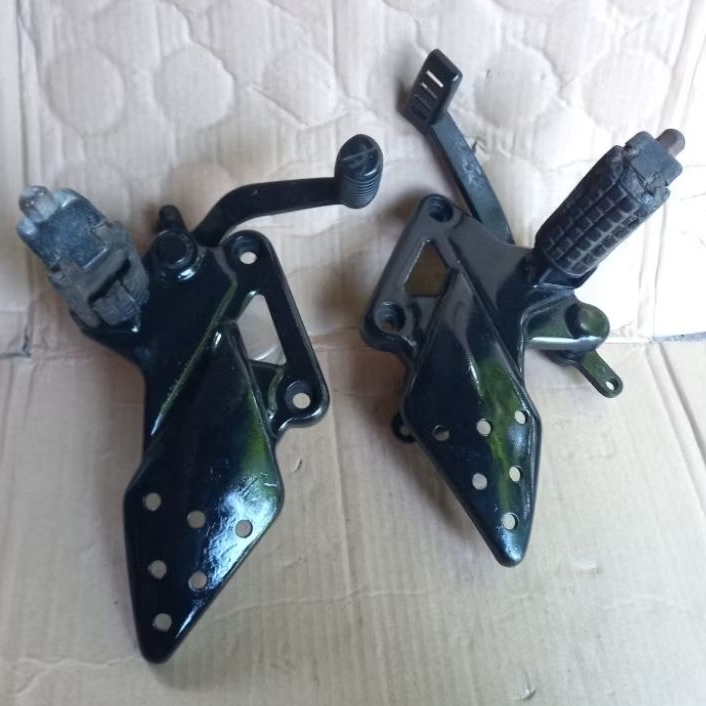 Postep Besi depan Minerva / Cbr 150 thailand original motor