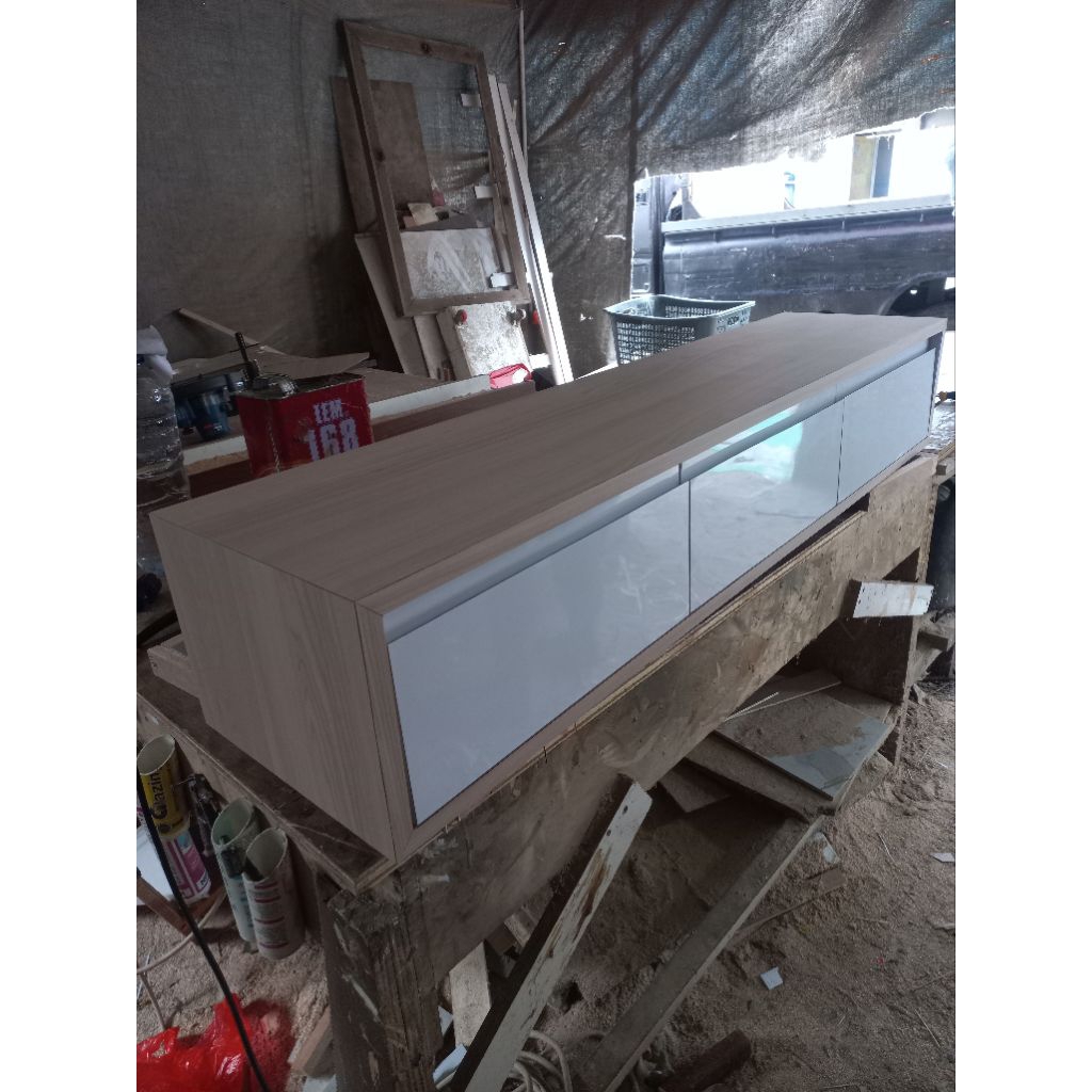 meja gamtung minimalis ,meja tv gantung bufet tv gantung