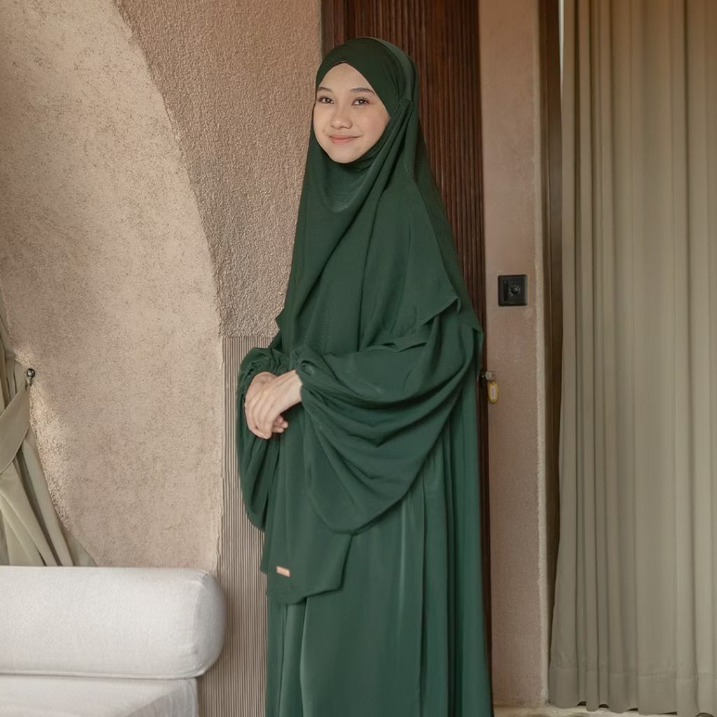 oneset abaya lozy hijab / tunik rok abaya lozy / Alur cerita preloved like new
