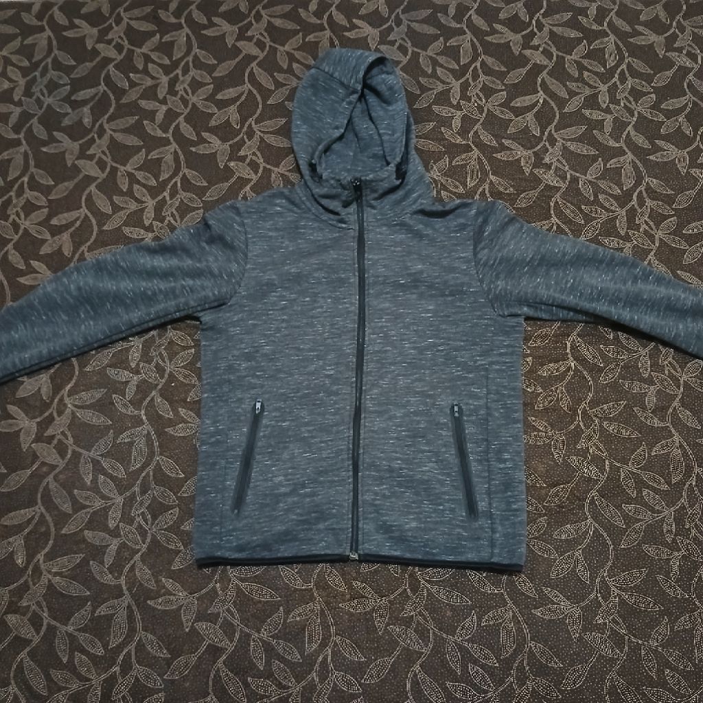 Hoodie Uniqlo Zipper Abu Size M