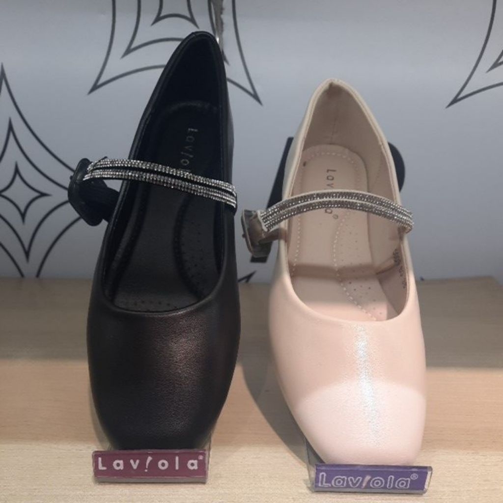 Laviola flat shoes