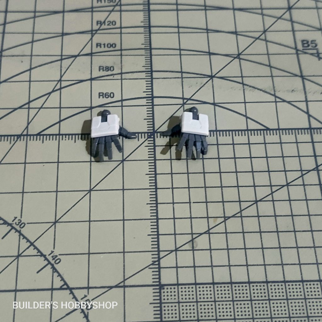 BANDAI RG 1/144 REAL GRADE GUNPLA GUNDAM OO 00 XN RAISER SEVEN SWORD/G PART PARTS OPEN HANDS UNIT