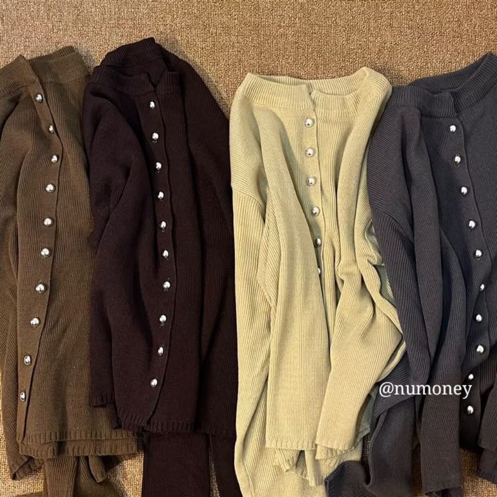 YUKI Button Cardi / Atasan Wanita Knitwear Premium Lengan Panjang - 2 Ukuran