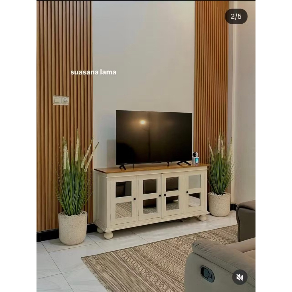 Rak Meja Buffet TV Kayu Solid Minimalis – Meja TV Modern dengan 4 Pintu Kaca Elegan