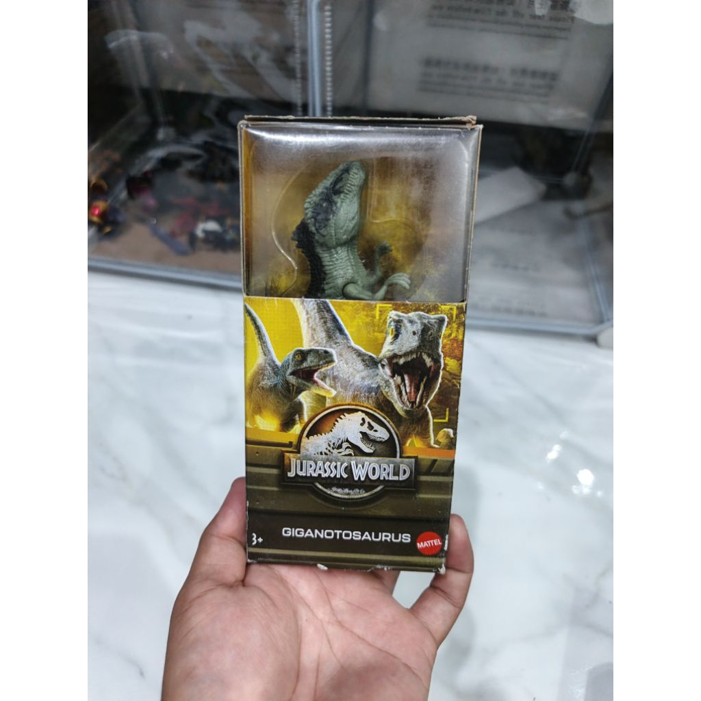 figure jurassic world Giganotosaurus