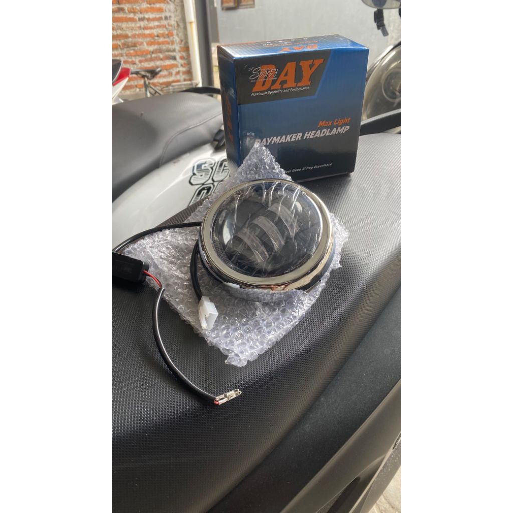 lampu depan LED Honda C70