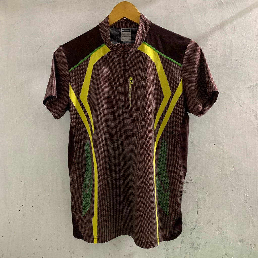 Kaos Olahraga Outdoor Wanita List Hijau