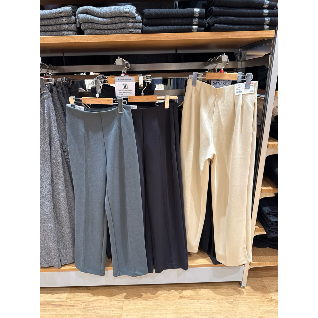 Uniqlo Celana Straight Stretch Double Face Sale