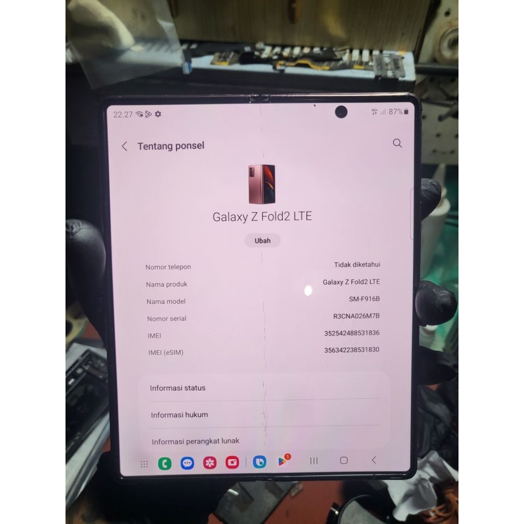 LCD dalam samsung Z fold 2