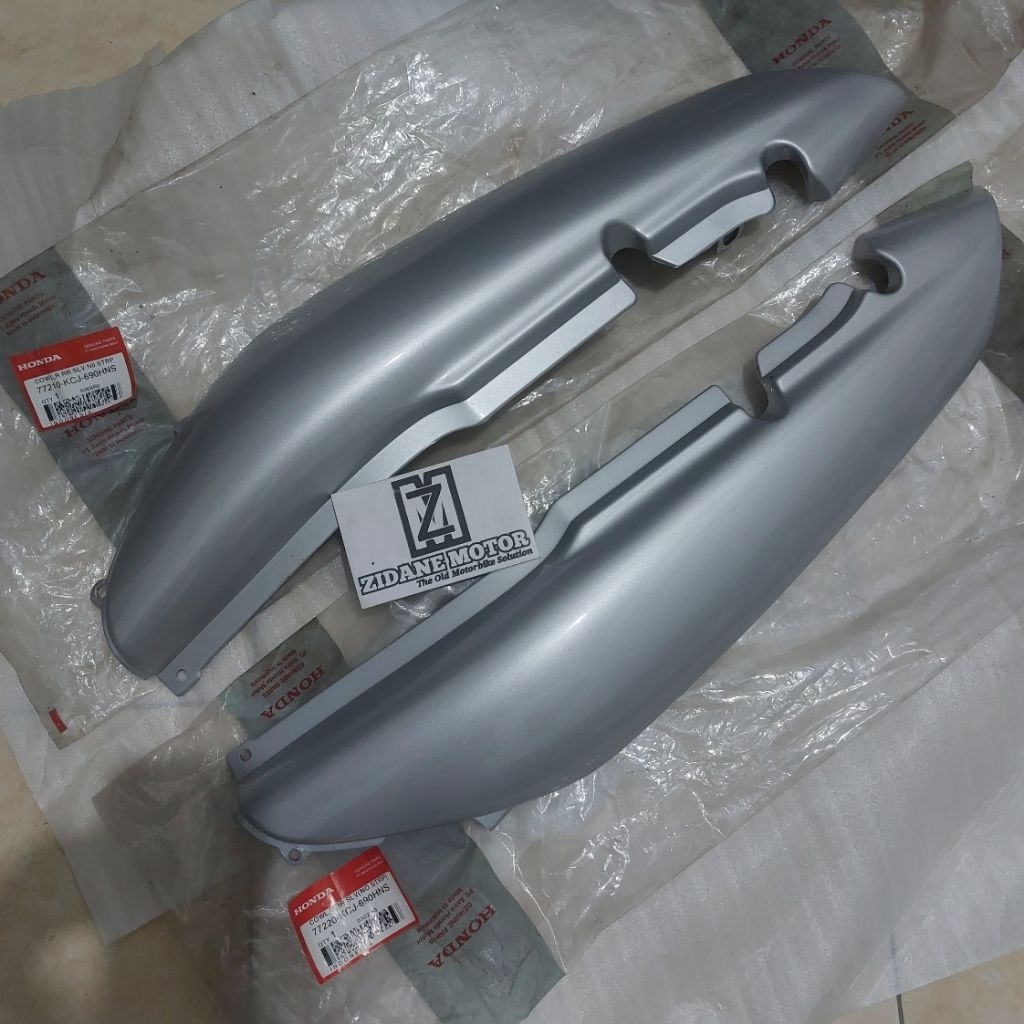 cover side body bodi belakang silver honda tiger 2000 tilas lawas silver original AHM