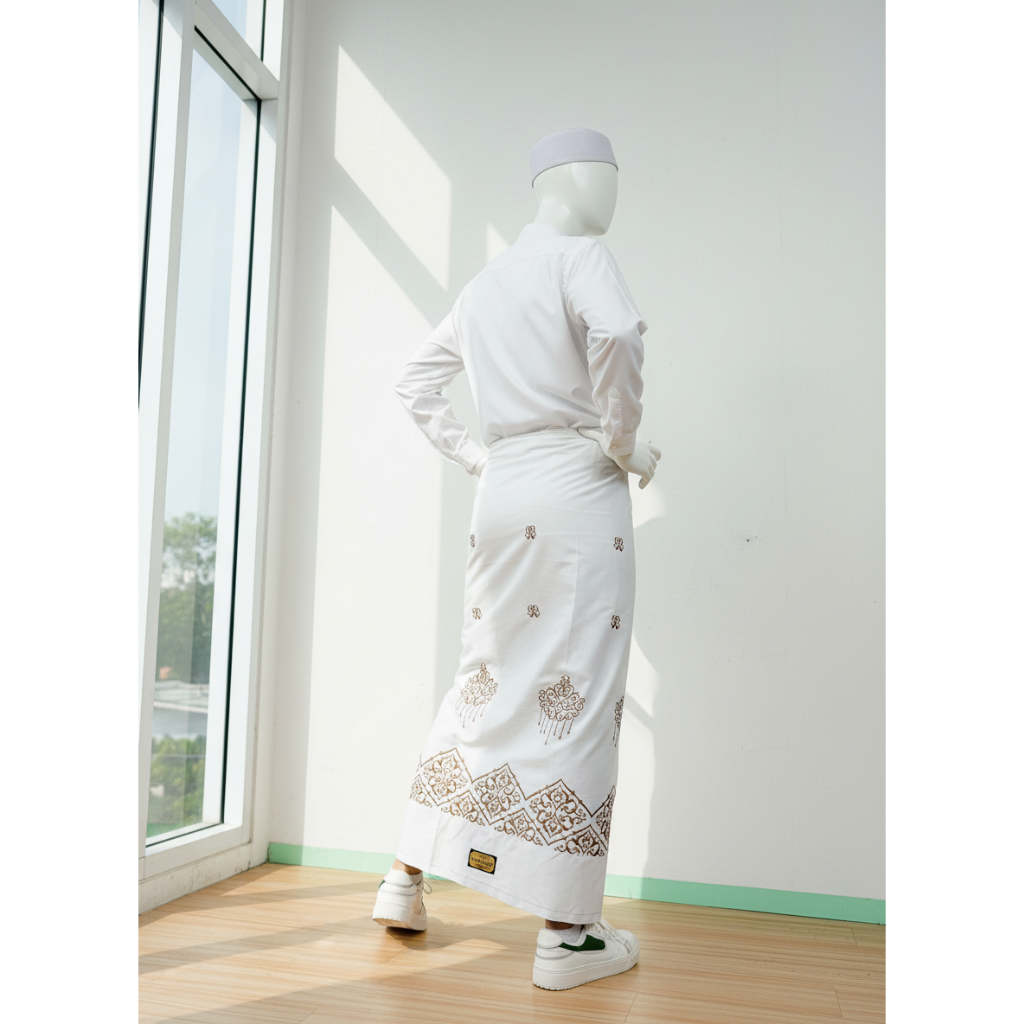 Wadimor- Sarung Bordir Warna Putih motif trompah bali gayo dan sultan