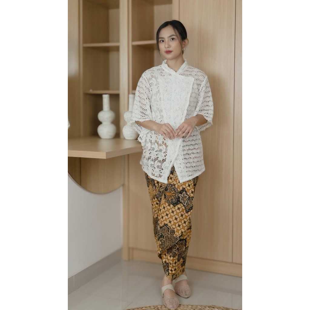 SarahDewanto Kebaya Janggan Tangan Pendek