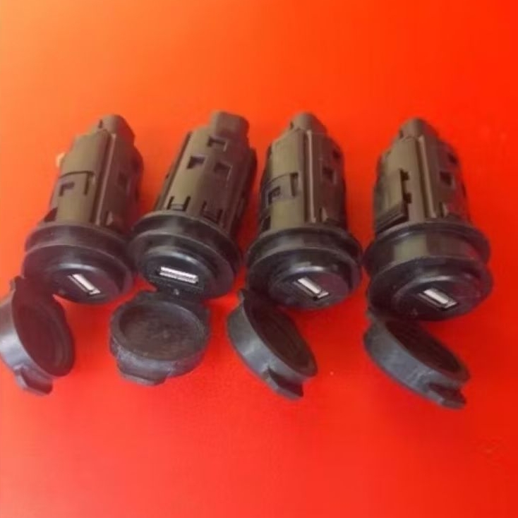 Kepala charger USB soket power outlet Honda PCX 160 Scoopy ALL motor