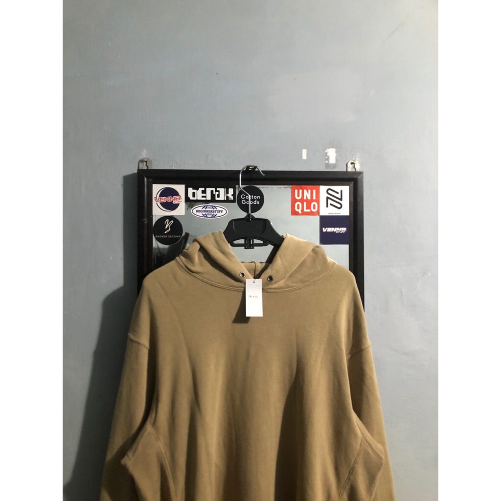 Hodie UNIQLO