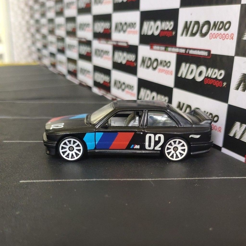 Hot Wheels '92 BMW M3 Black New Loose - 2022 Mystery Models